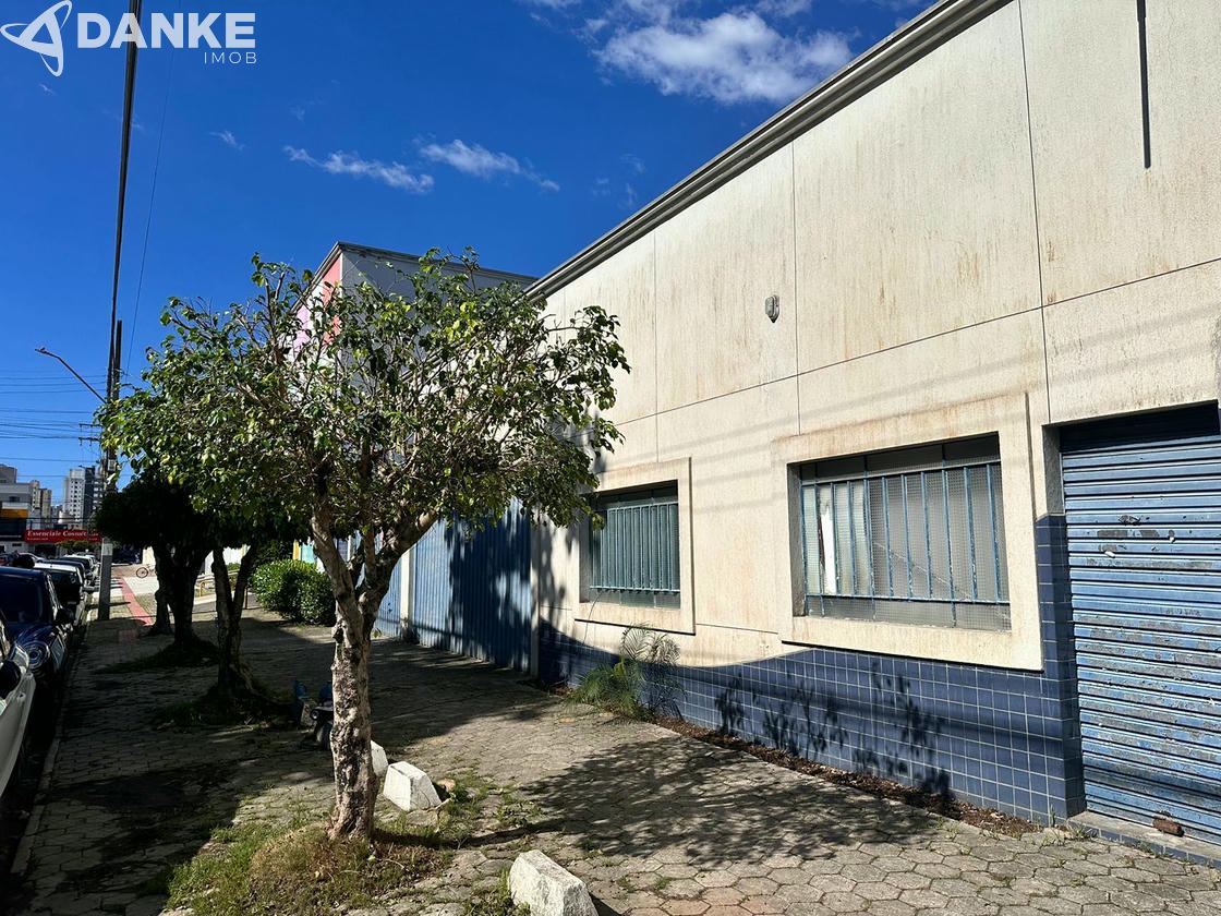 2 Galpões no Centro Balneário Camboriú