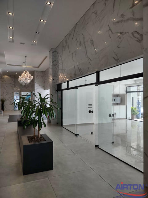 ALUGA SALA COMERCIAL + MEZANINO - CENTRO - ITAJAÍ SC