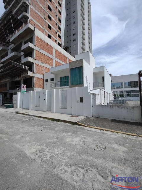 VENDE CASA - ALVENARIA - BAIRRO FAZENDA ITAJAÍ - SC