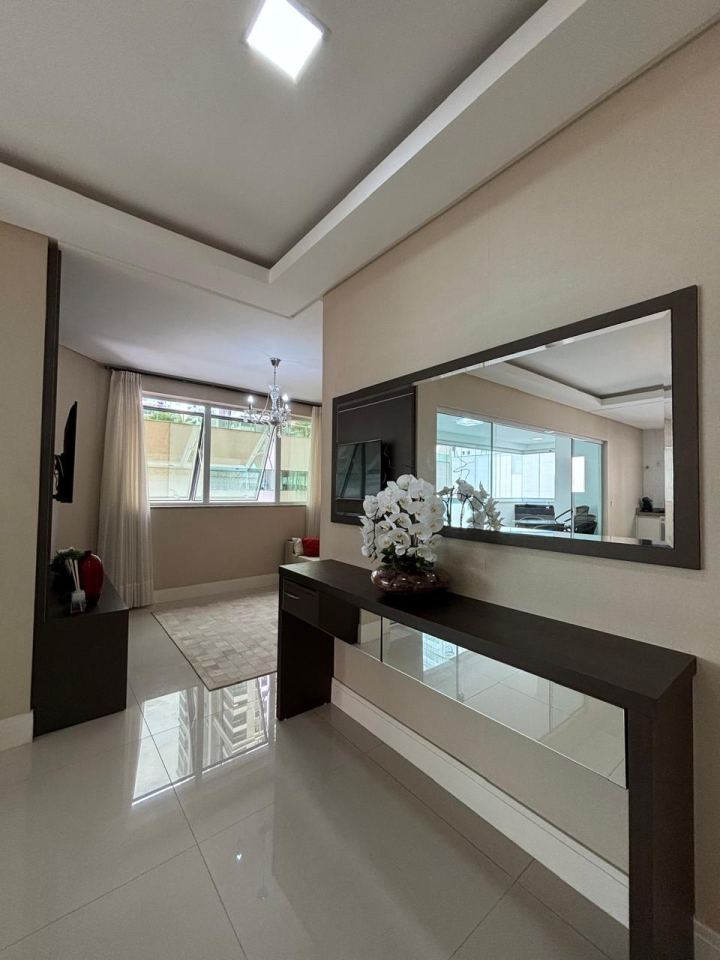 APARTAMENTO A VENDA - MEIA RAIA - ÓTIMA LOCALIZAÇAO