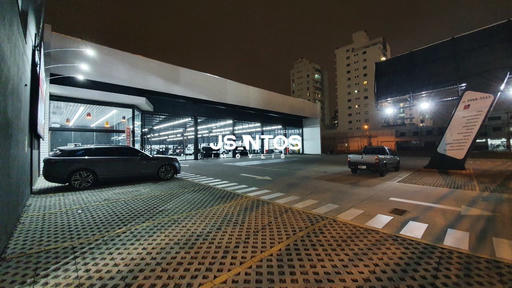 Comercial · 1836m² · 30 vagas