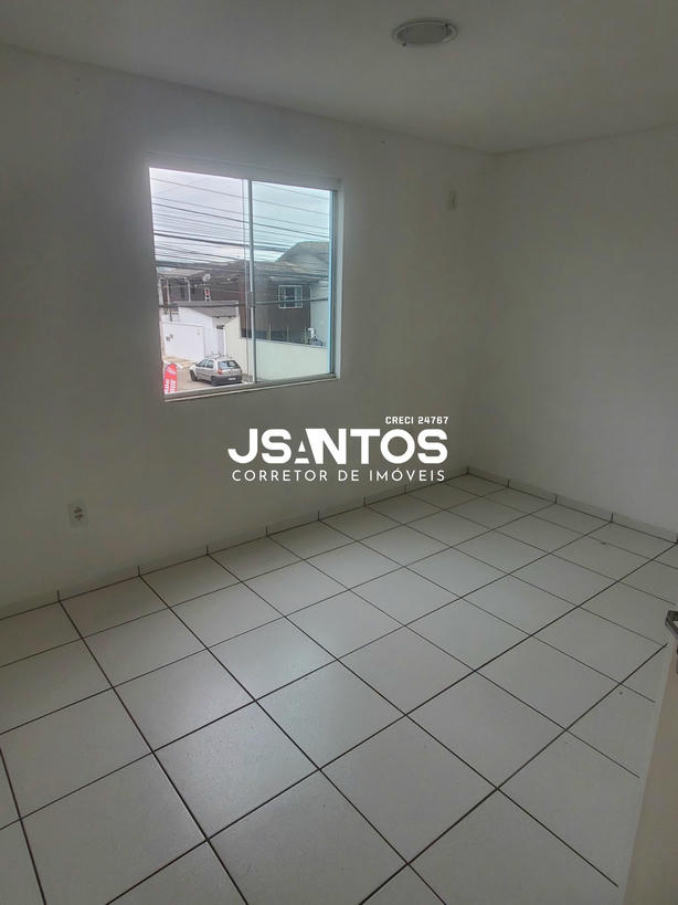 Sobrado Averbado no Bairro Cidade Nova.