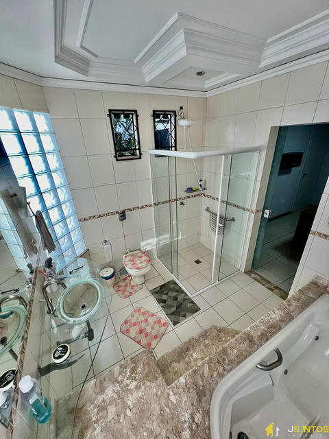Casa - 02 suites + 01 dormitório