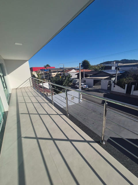 LINDO SOBRADO ITAJAÍ.