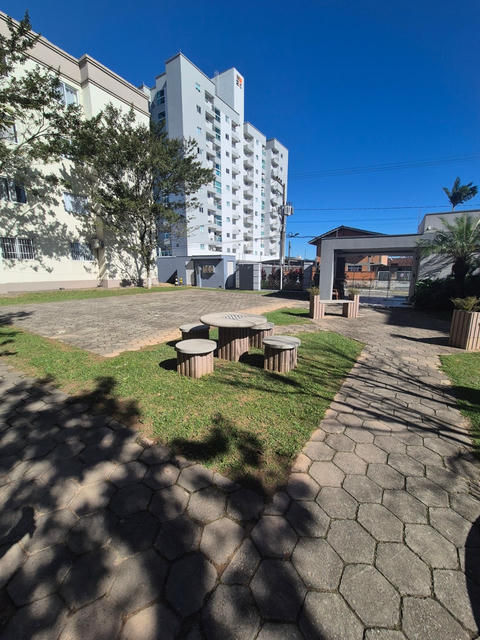 Oportunidade - Apartamento 02 dormitórios no Cordeiros Parte Alta