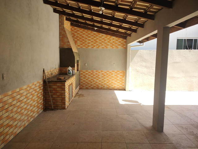 CASA A VENDA NA MURTA.