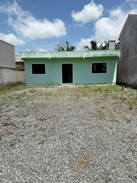 CASA CONDOMINIO FECHADO