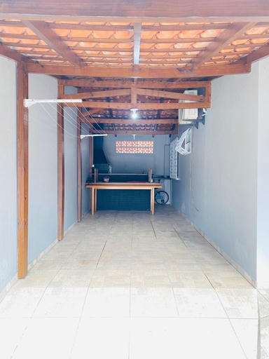 BELISSIMA CASA AVERBADA BAIRRO SANTA REGINA.