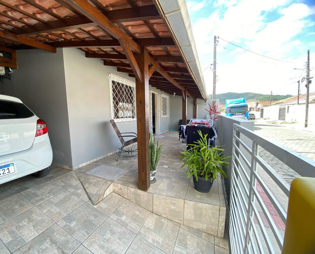 BELISSIMA CASA AVERBADA BAIRRO SANTA REGINA.