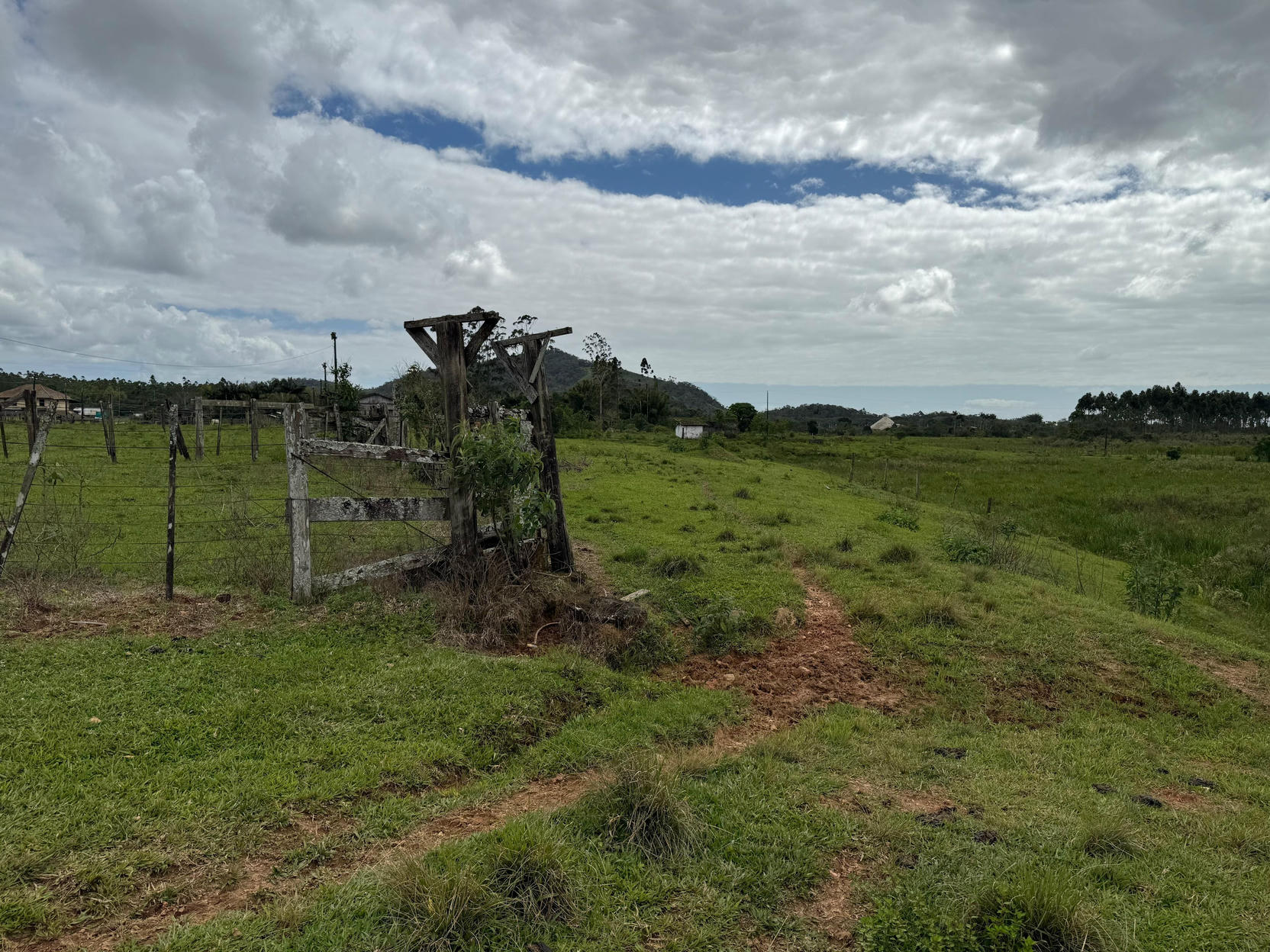 ÁREA DE TERRA FRENTE BR!
