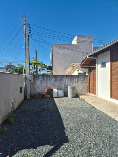CASAS NOVAS PARA LOCAÇÃO NO BAIRRO SÃO VICENTE EM ITAJAÍ