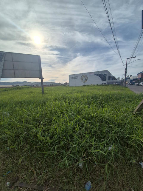 Esquina Comercial na entrada da cidade.