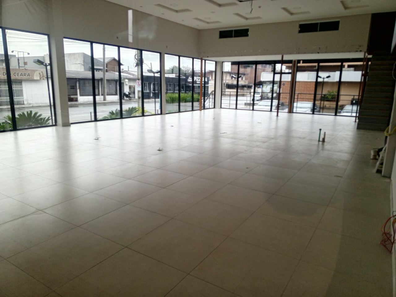 Excelente Sala comercial ampla disponivel para locação anual, no bairro São Vicente, Itajaí-SC