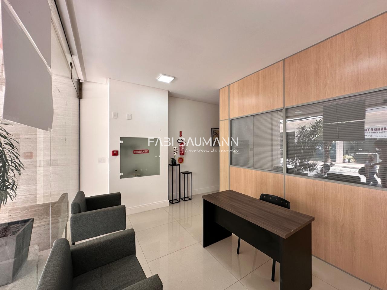 Sala Comercial Rua 2500