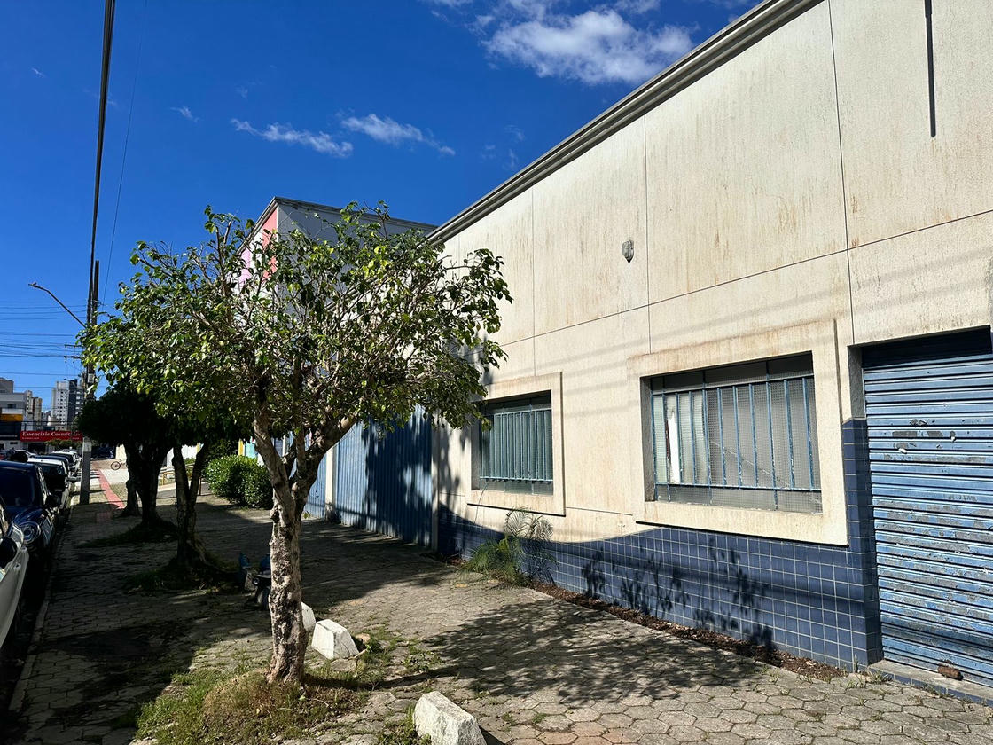 2 Galpões no Centro Balneário Camboriú